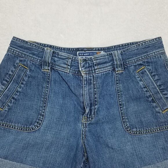 VINTAGE Old Navy Just Below Waist Mid Wash Shorts - Picture 6 of 10